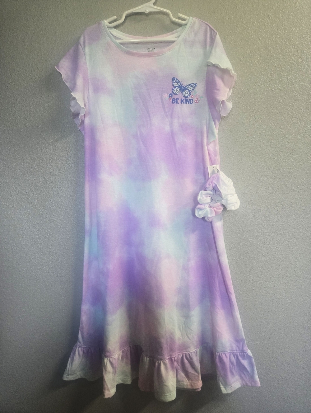 New! DreamLife Girls' Gown With Matching Scrunchies